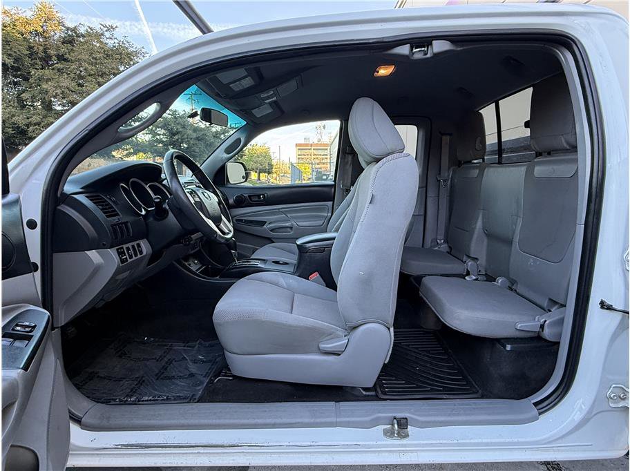 Used 2013 Toyota Tacoma 4x4 Access Cab w/ Convenience Pkg image 21