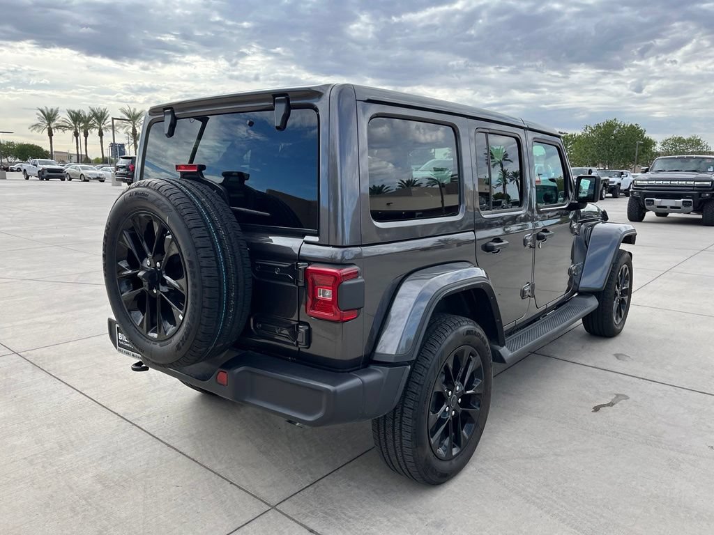 Used 2025 Jeep Wrangler Unlimited Sahara AWD/4WD image 8