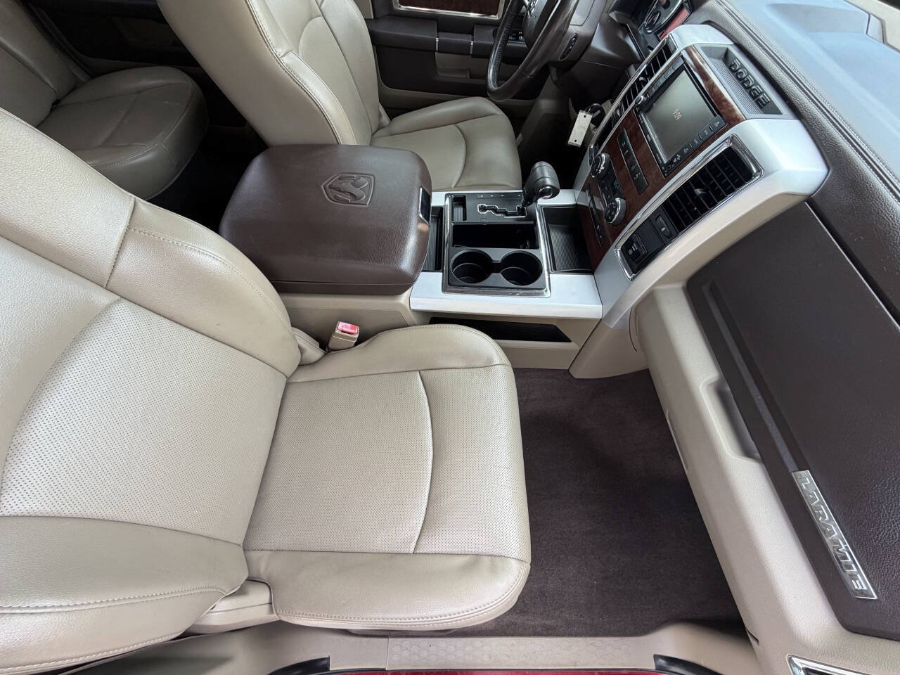 Used 2011 RAM 1500 Laramie RWD image 32