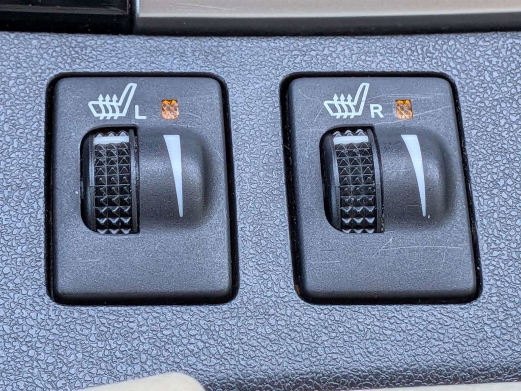 Used 2018 Toyota Highlander XLE FWD image 24