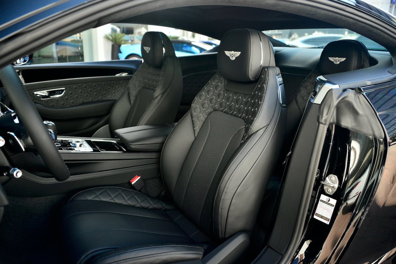 Used 2023 Bentley Continental GT Azure image 15