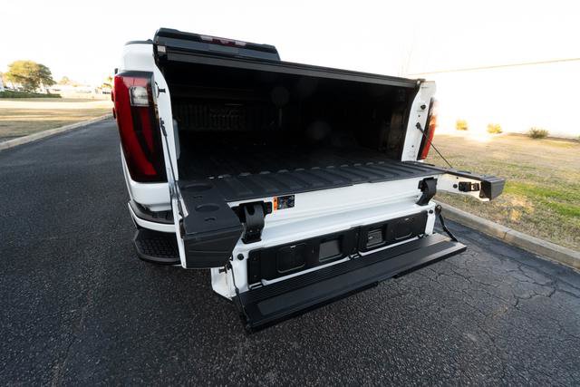 Used 2025 GMC Sierra 2500 Denali Ultimate image 11