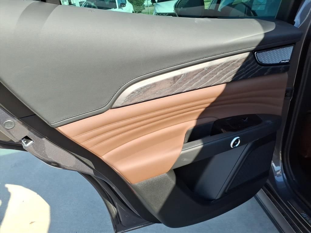 New 2026 Maserati Grecale Modena image 11