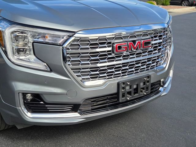Used 2023 GMC Terrain Denali w/ LPO, Floor Liner Package AWD/4WD image 9