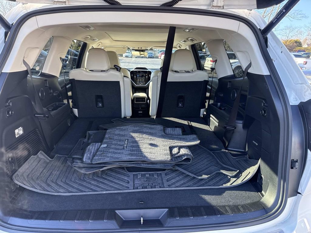 Used 2023 Subaru Ascent Limited w/ Technology Package image 7