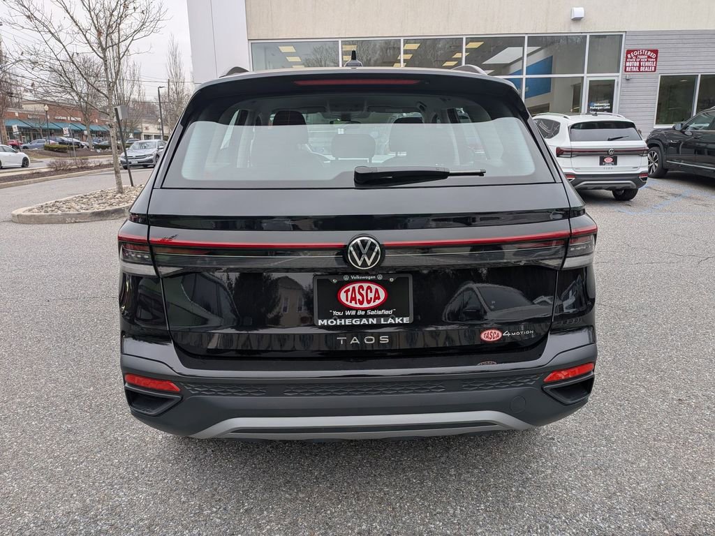 Used 2025 Volkswagen Taos S image 4