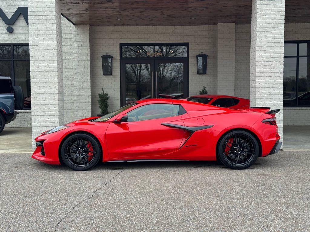 Used 2023 Chevrolet Corvette Z06 w/ Battery Protection Package RWD image 15