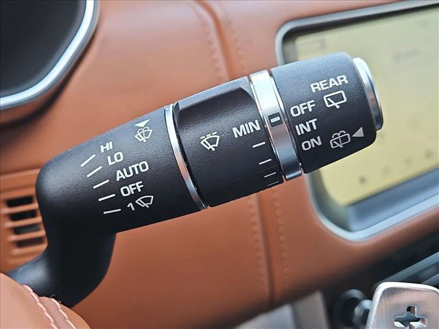 Used 2017 Land Rover Range Rover SV Autobiography Dynamic image 16