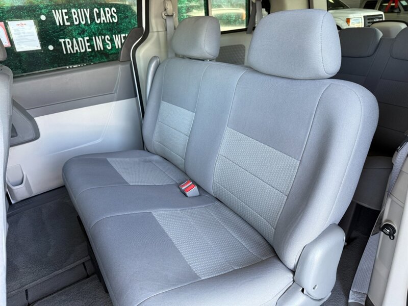 Used 2008 Dodge Grand Caravan SE image 23