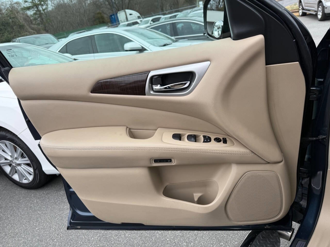 Used 2013 Nissan Pathfinder FWD image 21