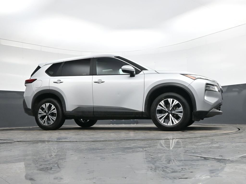 Used 2023 Nissan Rogue SV image 37