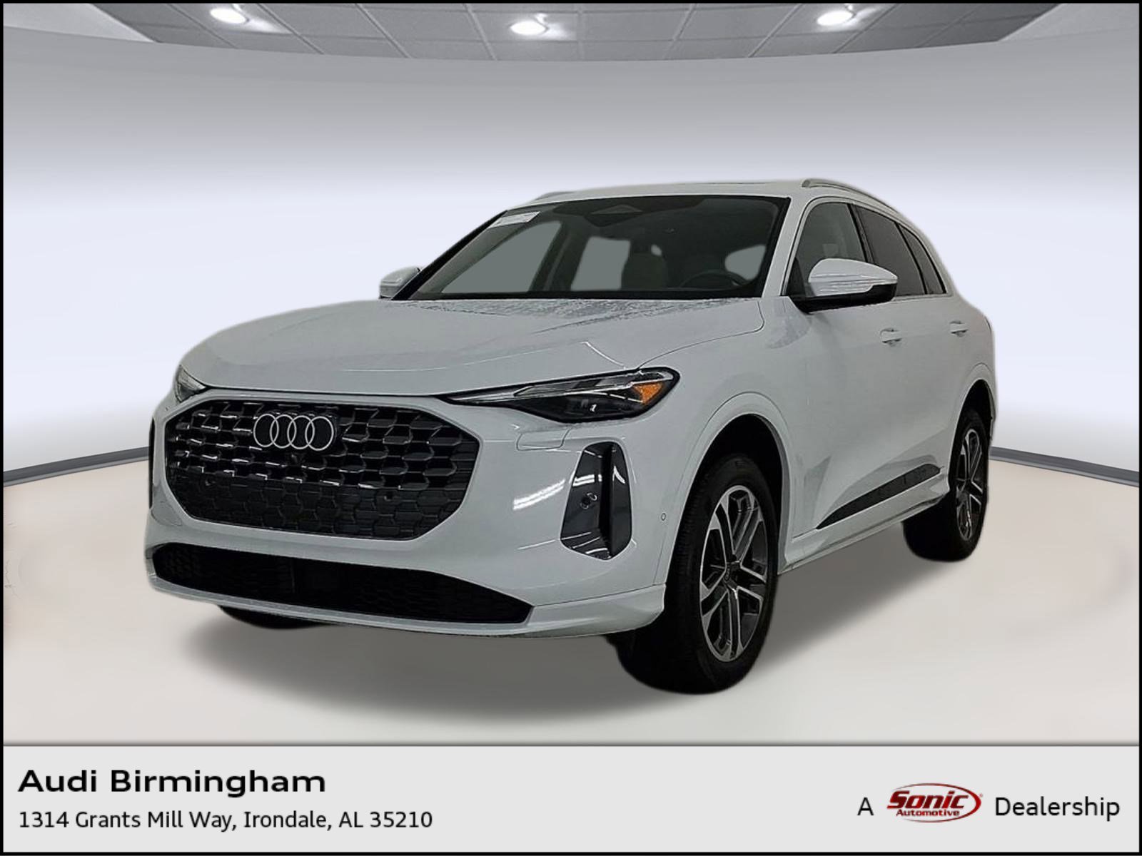 Certified 2025 Audi Q5 Premium w/ Convenience Package image 1