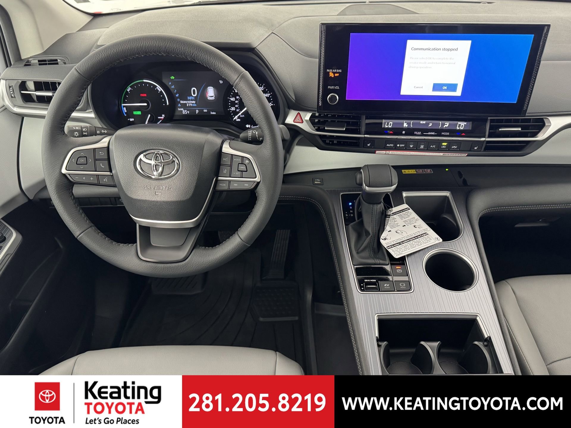 Used 2026 Toyota Sienna XLE FWD image 9