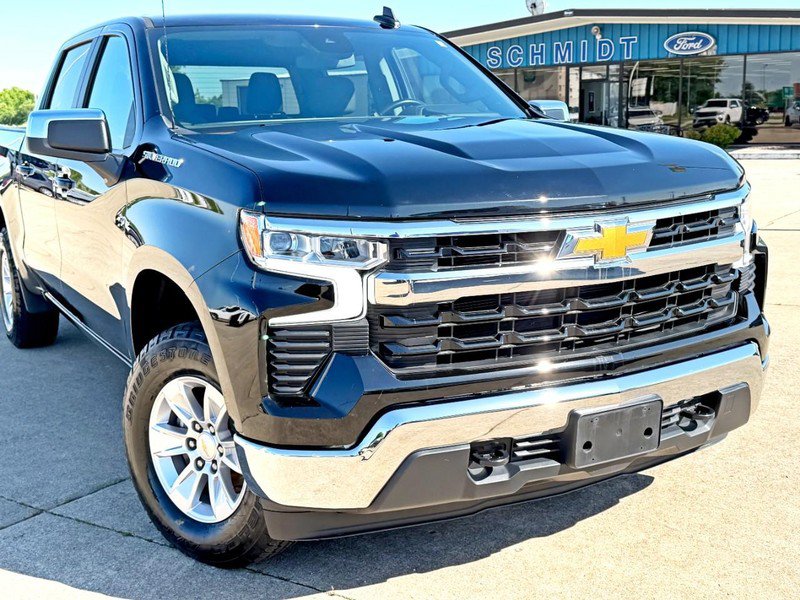 Used 2025 Chevrolet Silverado 1500 LT w/ Work Truck Package AWD/4WD image 9