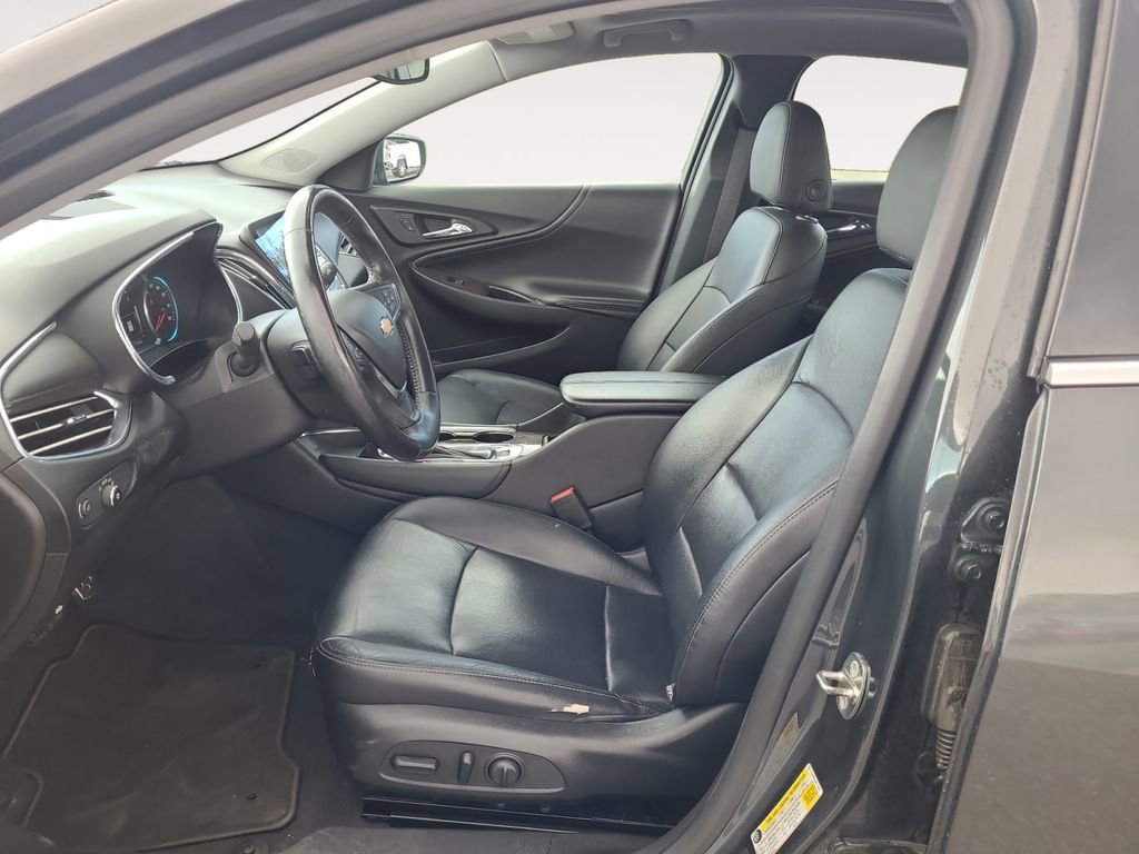 Used 2017 Chevrolet Malibu Premier w/ Premier Sun and Wheel Package FWD image 9
