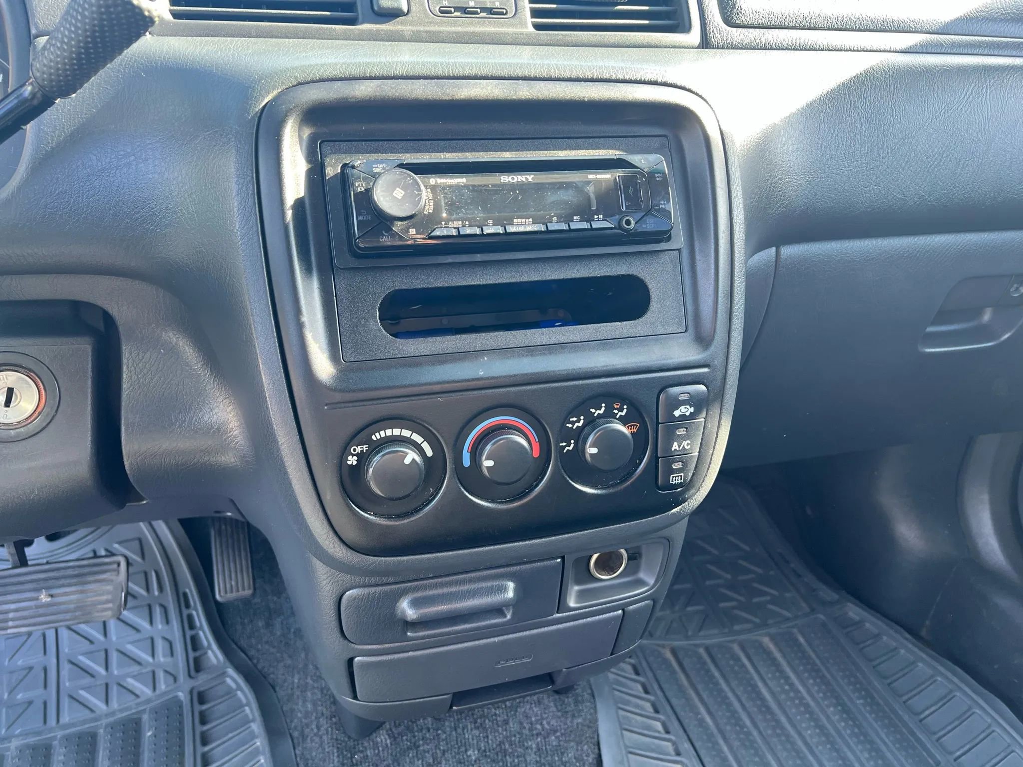 Used 1999 Honda CR-V EX image 12