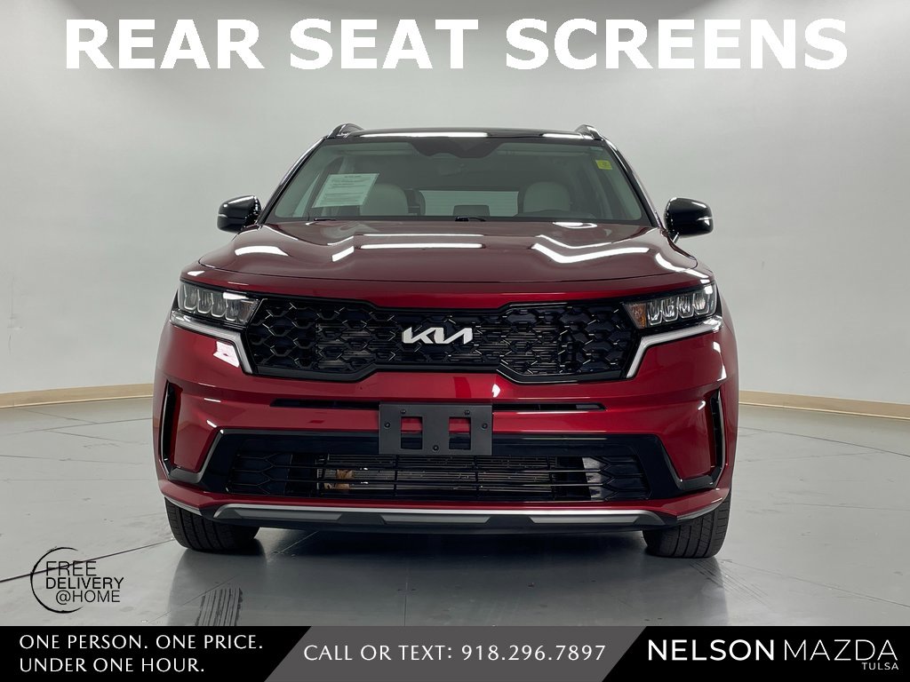 Used 2022 Kia Sorento S w/ Panoramic Sunroof Package image 2
