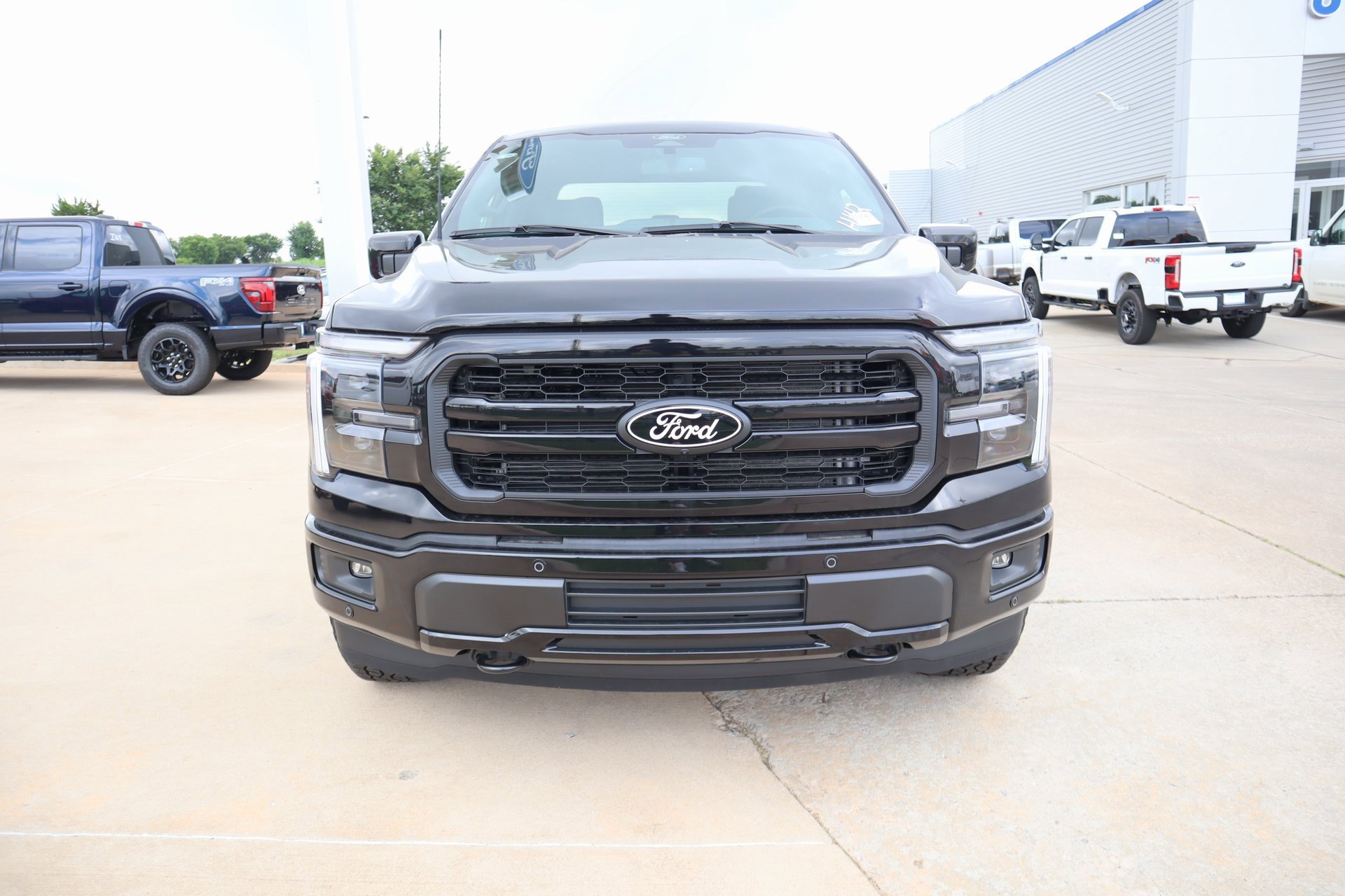 New 2025 Ford F150 Lariat w/ FX4 Off-Road Package image 11