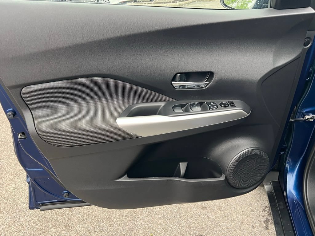 Used 2019 Nissan Kicks SV FWD image 14