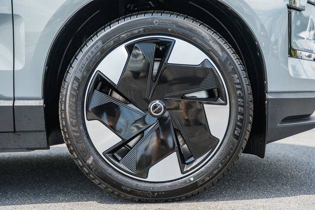 New 2026 Volvo EX30 Plus w/ Protection Package Premier AWD/4WD image 16