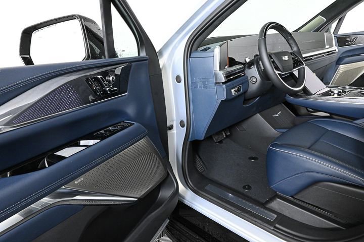 New 2025 Cadillac Escalade IQ Sport 2 image 4