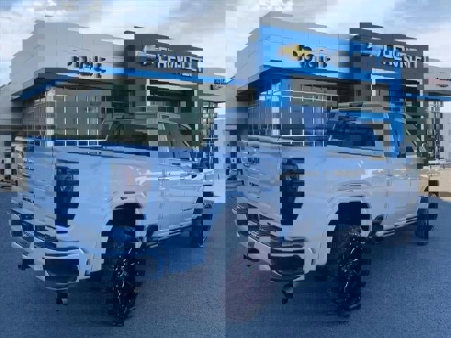 Used 2024 GMC Sierra 2500 Denali Ultimate image 2