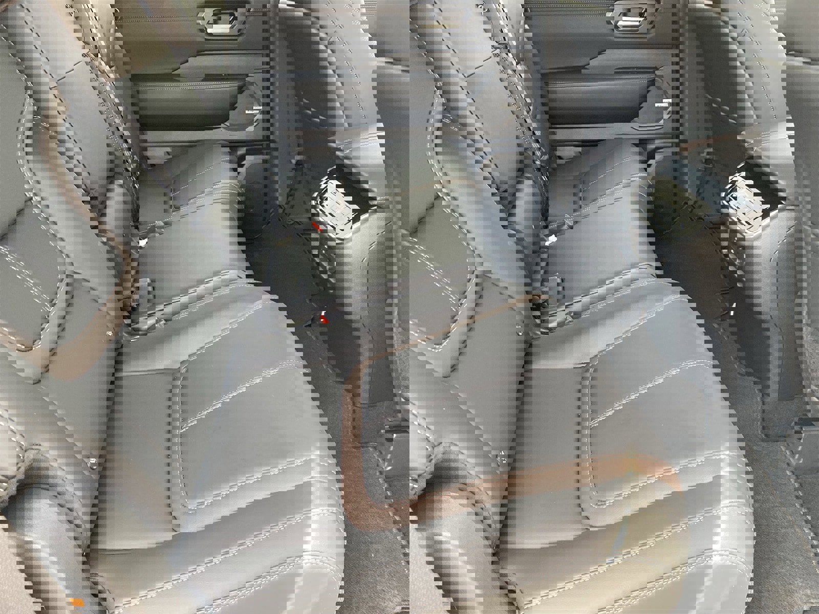 New 2026 Nissan Armada SL image 14