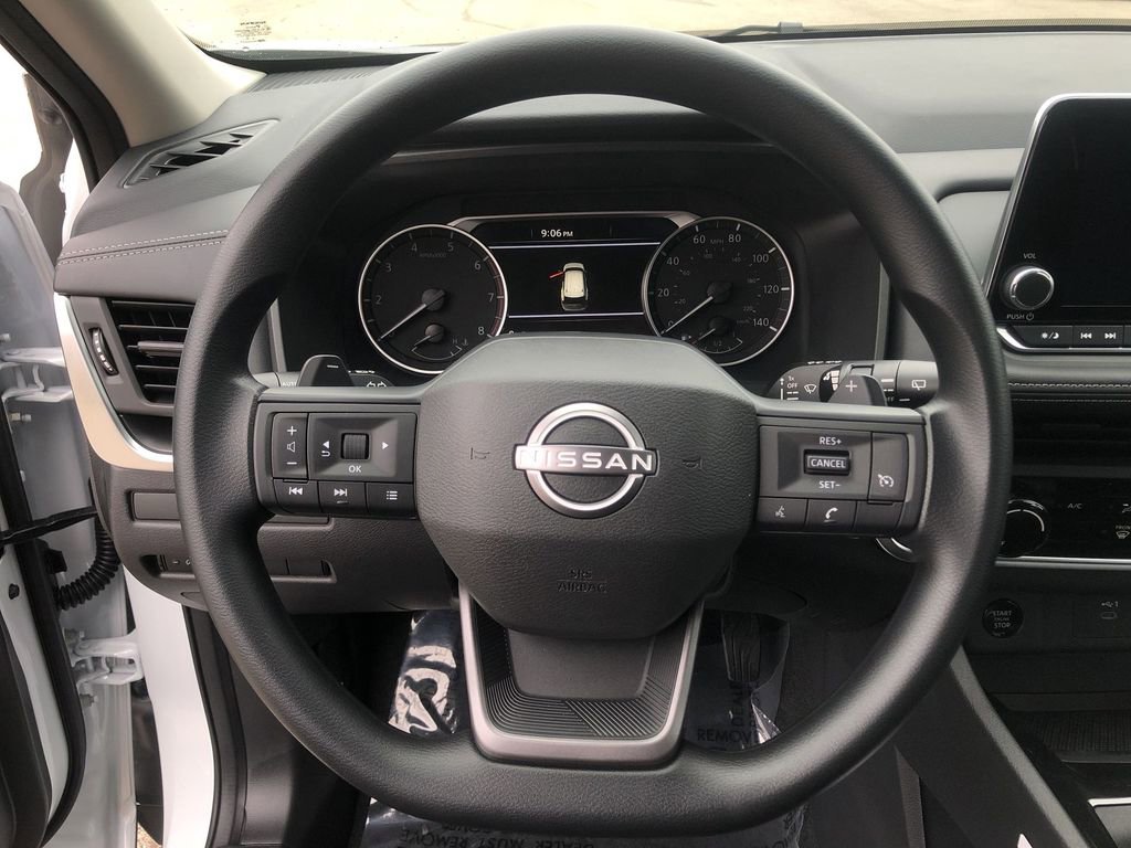 Certified 2025 Nissan Rogue S image 27