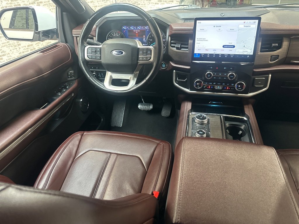 Used 2024 Ford Expedition Limited image 17