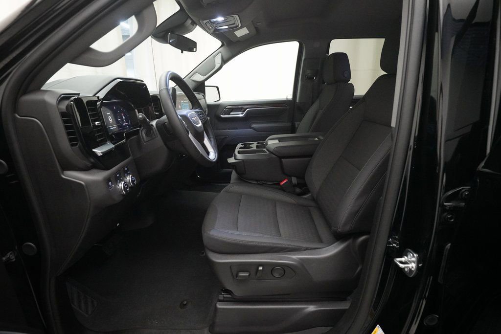 Used 2025 GMC Sierra 1500 Elevation image 7