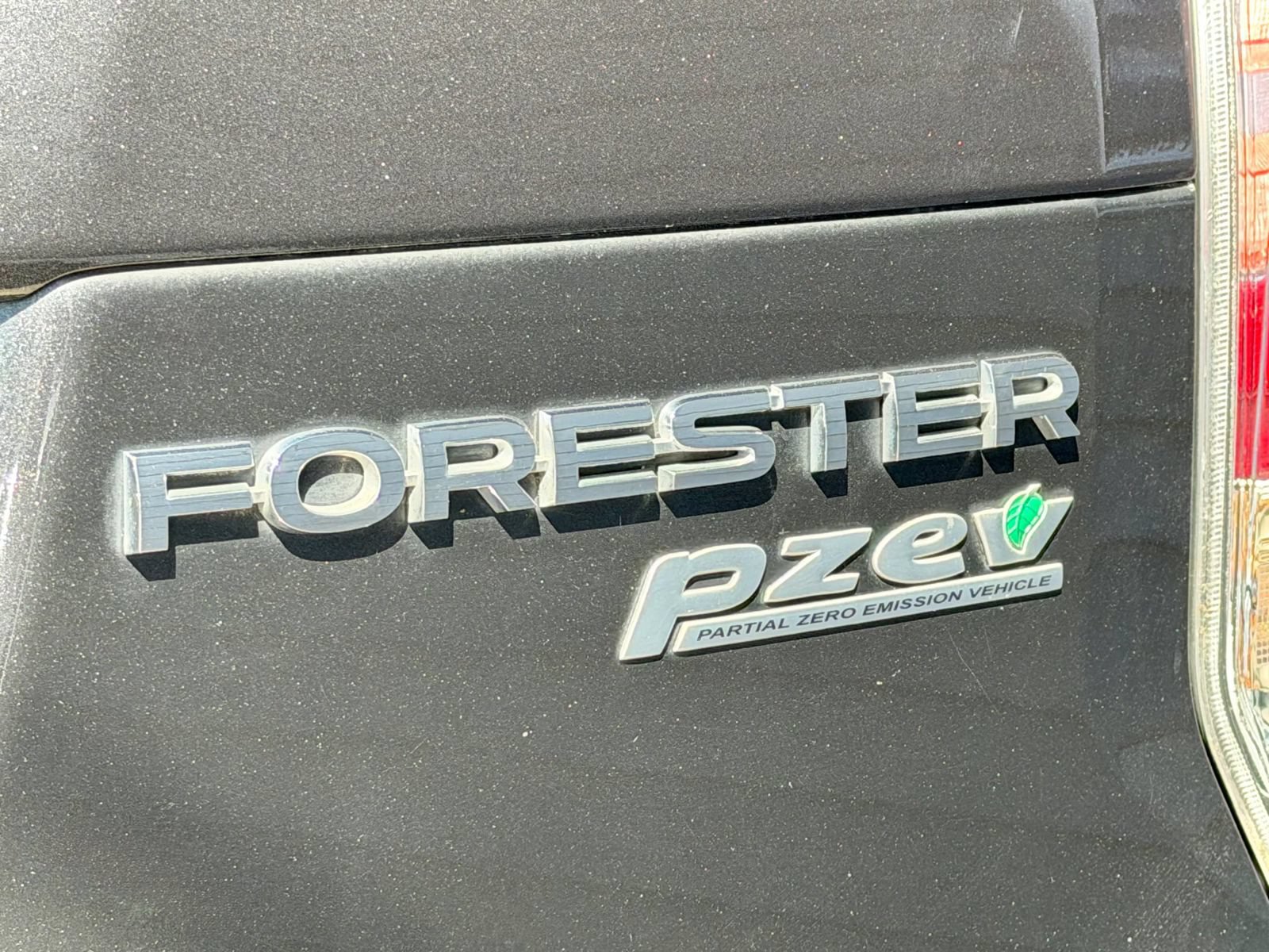 Used 2017 Subaru Forester 2.5i Premium w/ All-Weather Package AWD/4WD image 8