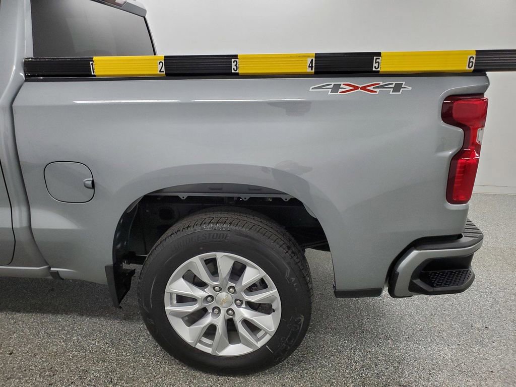Used 2024 Chevrolet Silverado 1500 Custom image 8