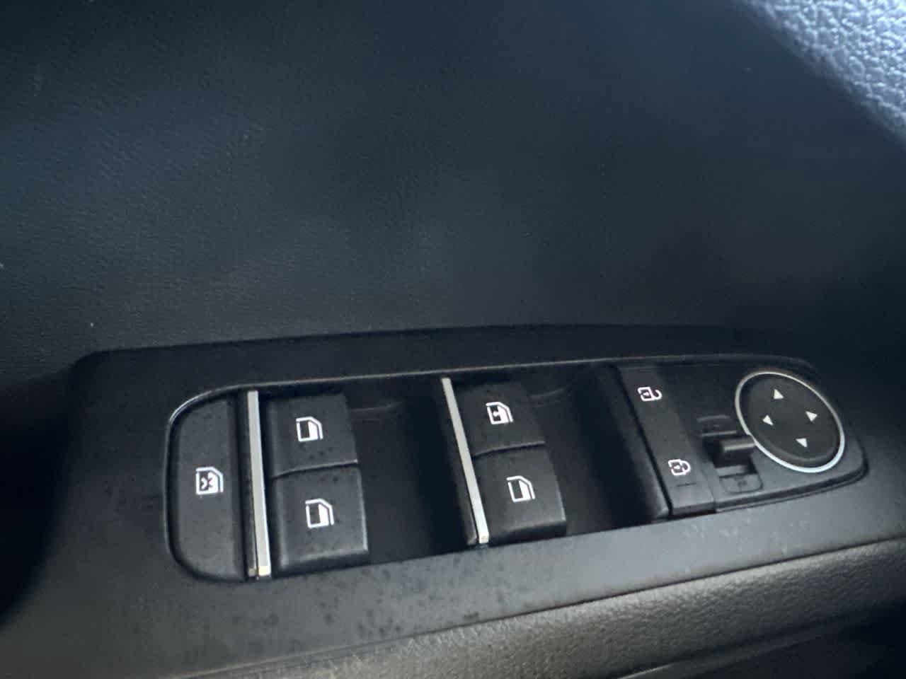 Used 2025 Kia Soul LX w/ LX Technology Package FWD image 17