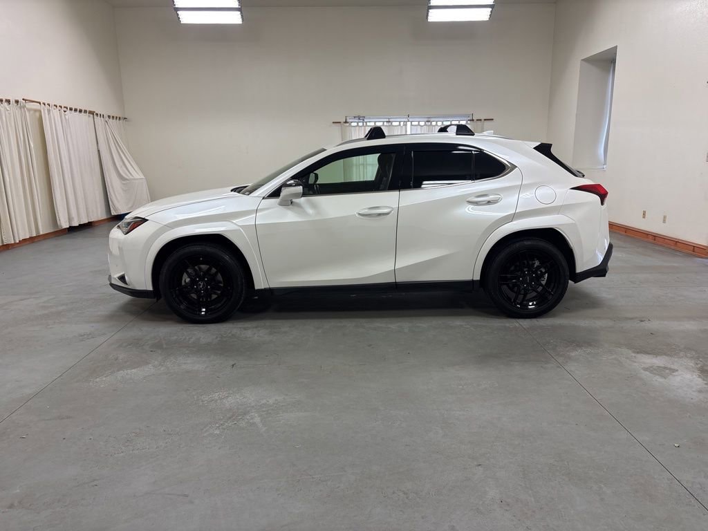 Used 2022 Lexus UX 200 w/ Premium Package FWD image 5