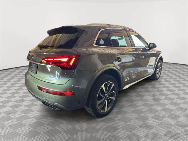 Used 2023 Audi Q5 2.0T Premium Plus w/ Premium Plus Package AWD/4WD image 2