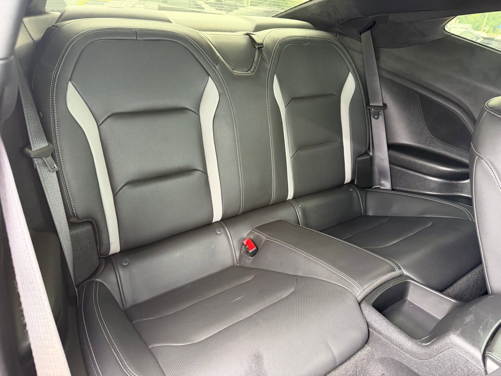 Used 2020 Chevrolet Camaro SS RWD image 23