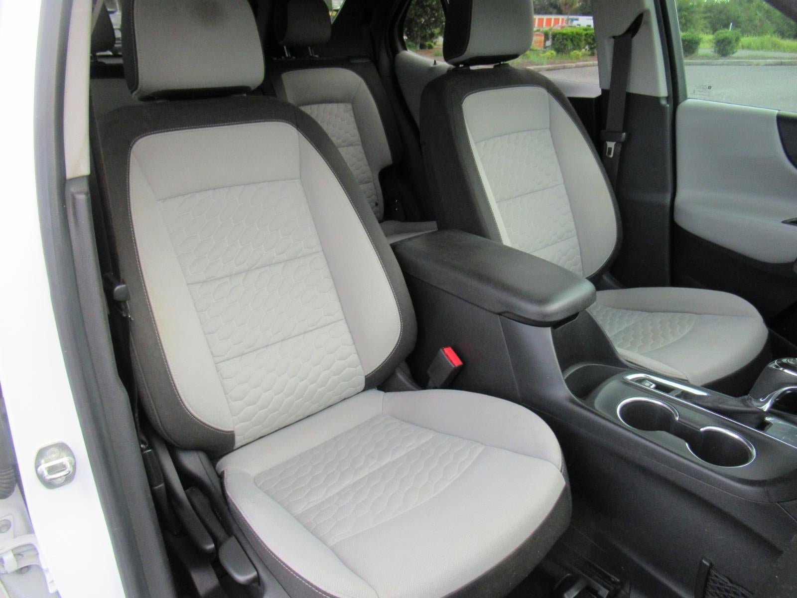 Used 2018 Chevrolet Equinox LT FWD image 9