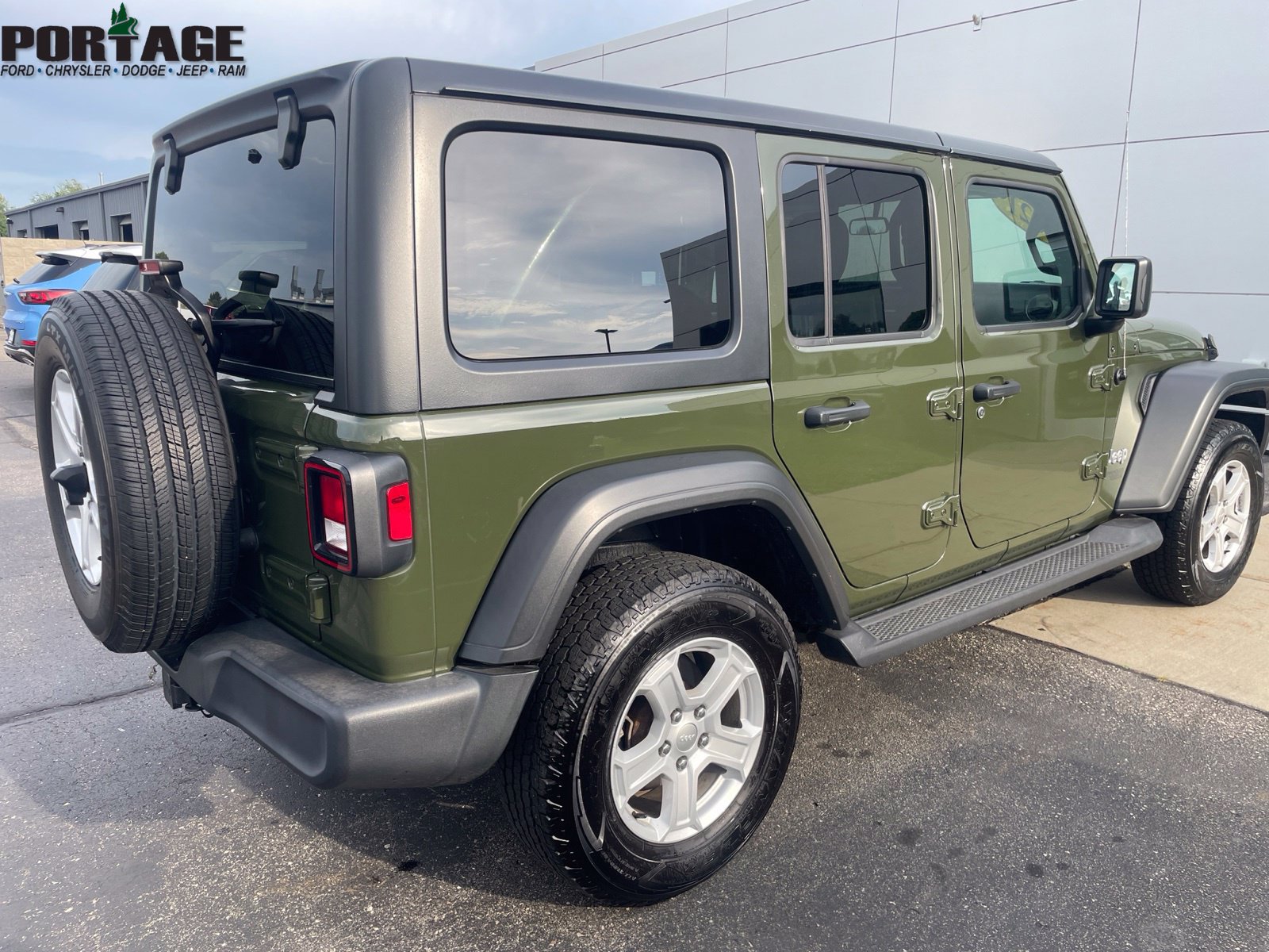Used 2021 Jeep Wrangler Unlimited Sport AWD/4WD image 6