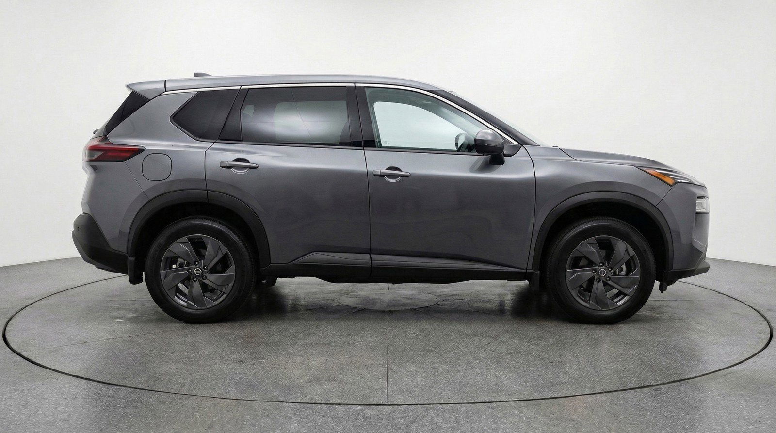 Used 2025 Nissan Rogue SV image 11