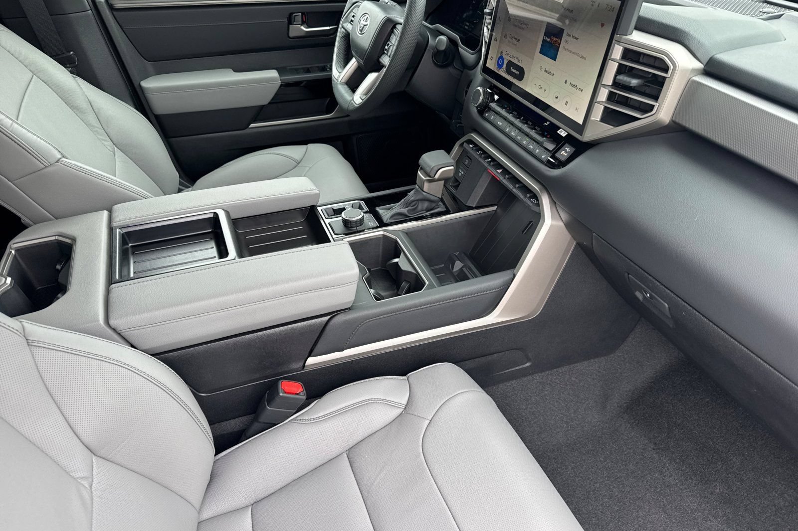New 2026 Toyota Tundra Limited AWD/4WD image 17