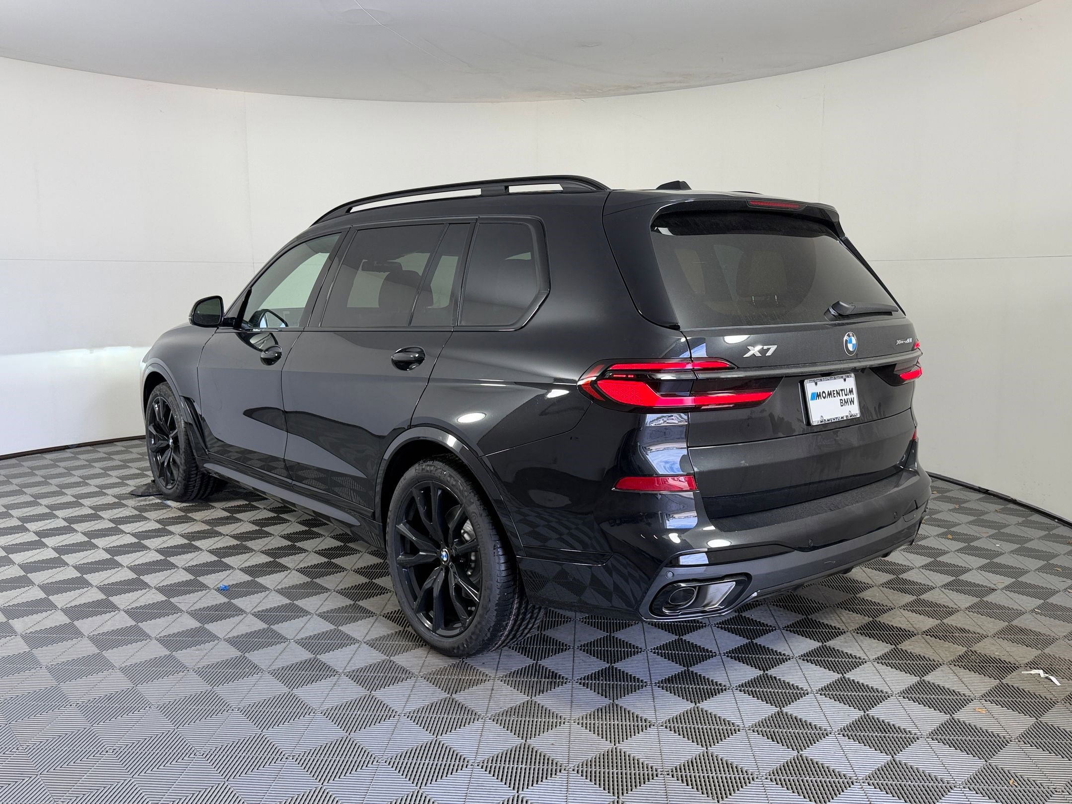New 2027 BMW X7 xDrive40i image 3