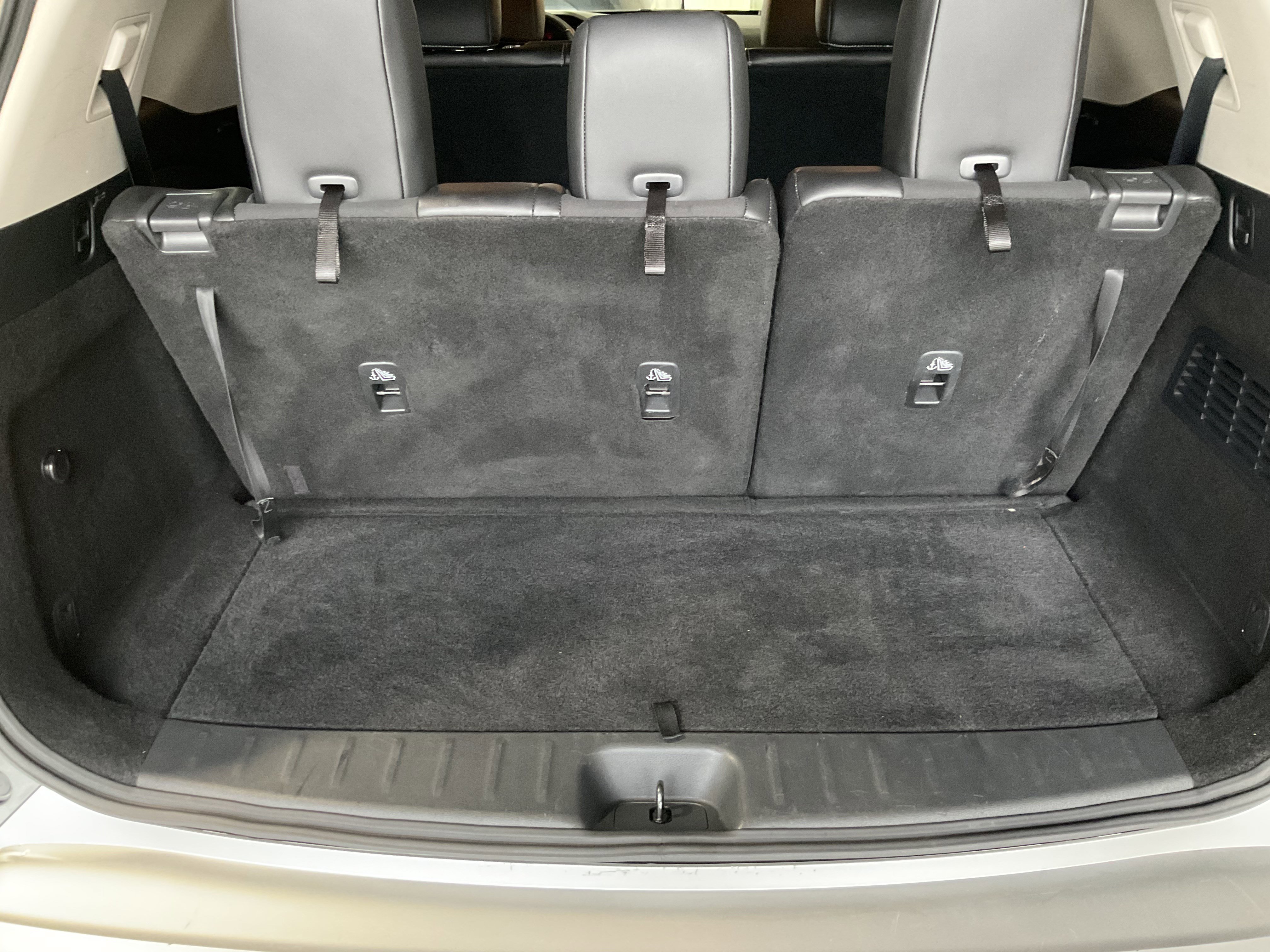 Used 2025 Nissan Pathfinder SL image 44