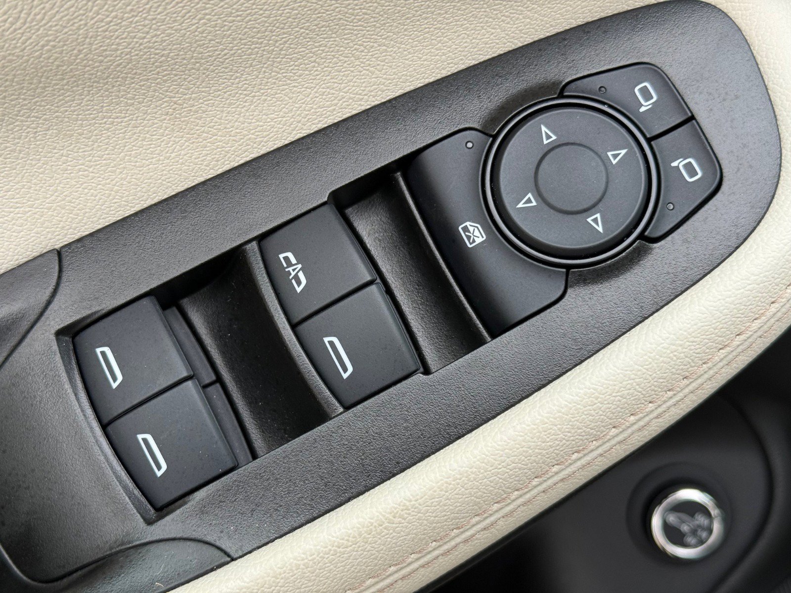 Certified 2026 Buick Encore GX Avenir w/ Avenir Technology Package image 9