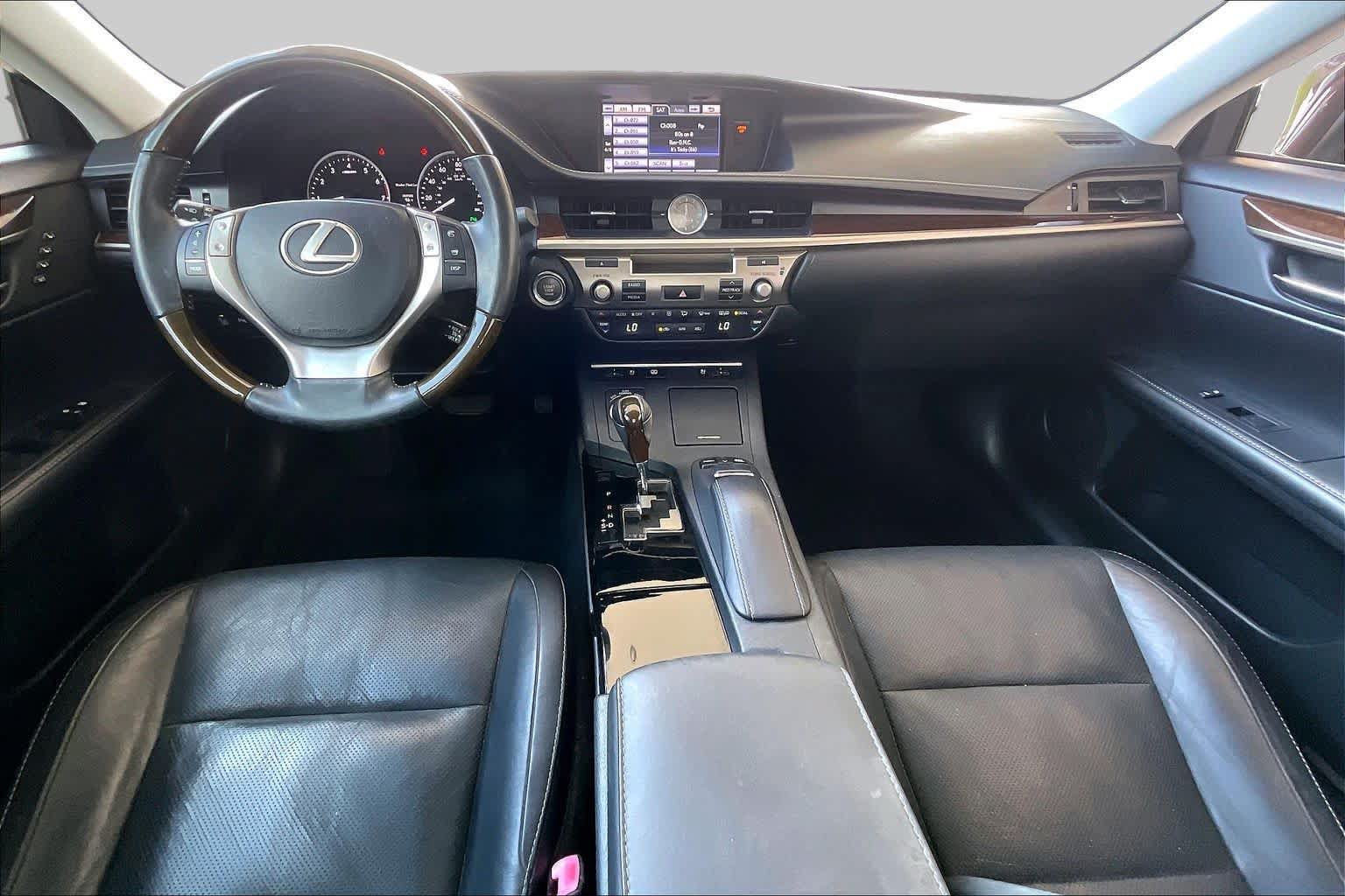 Used 2014 Lexus ES 350 w/ Luxury Package FWD image 13