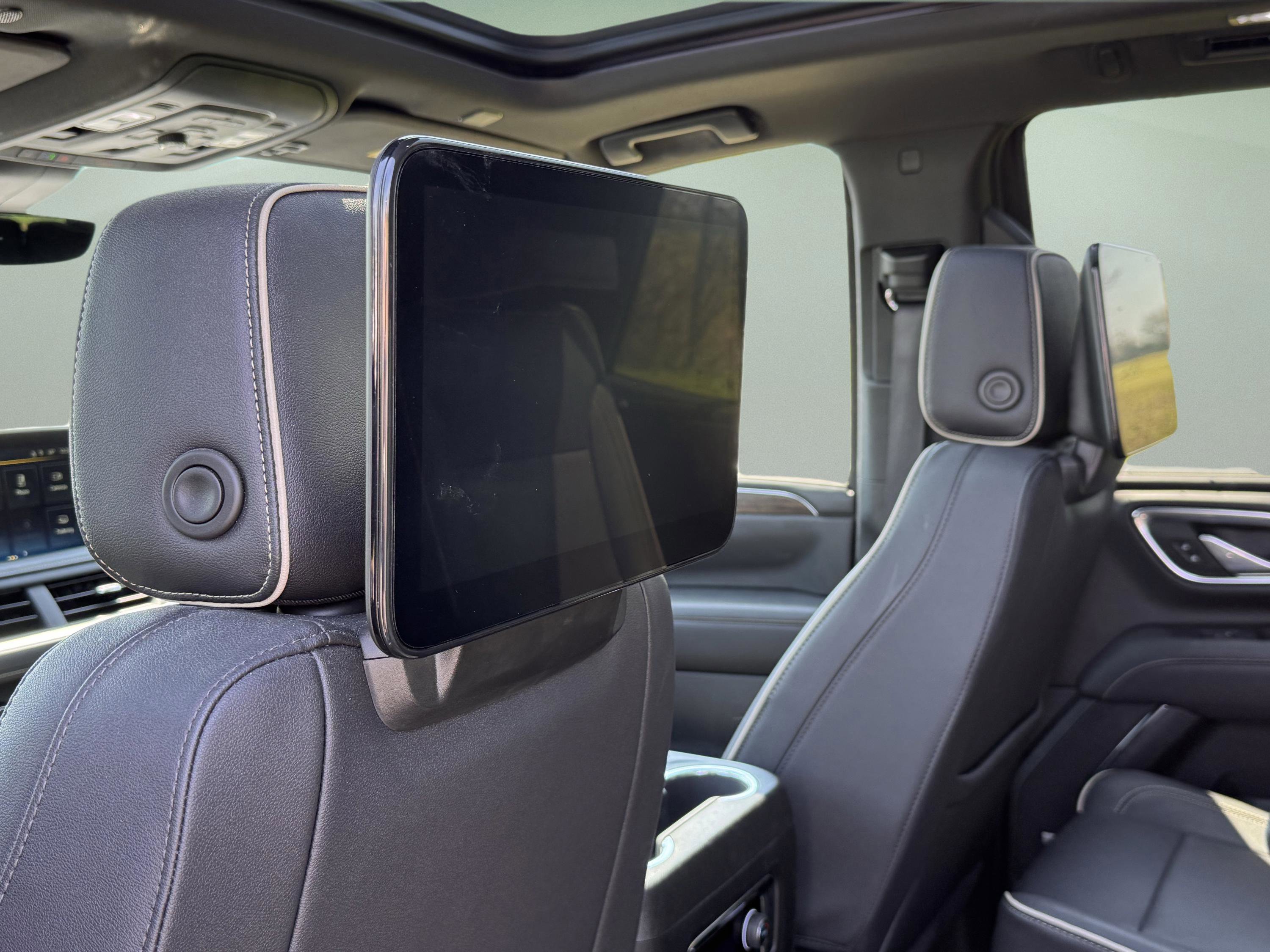 Used 2023 Chevrolet Tahoe Premier w/ Advanced Technology Package image 22