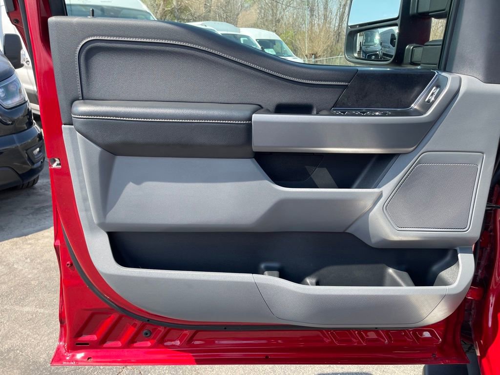 Used 2025 Ford F150 XLT w/ Equipment Group 301A Standard image 17