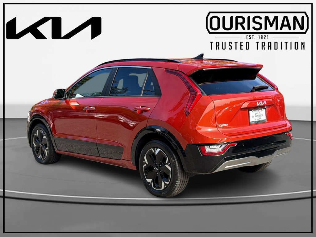 Used 2023 Kia Niro Wave w/ Wave Preserve Package FWD image 3