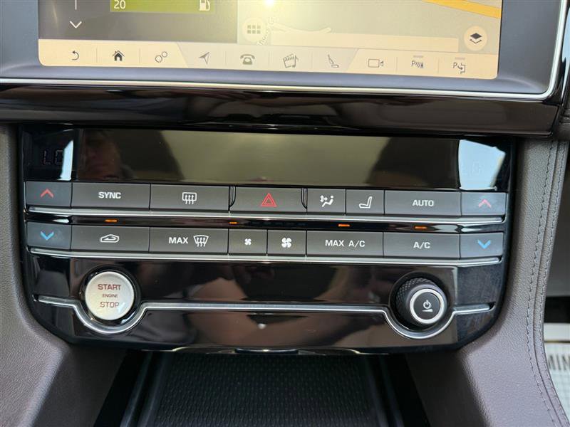 Used 2020 Jaguar F-PACE Prestige image 25