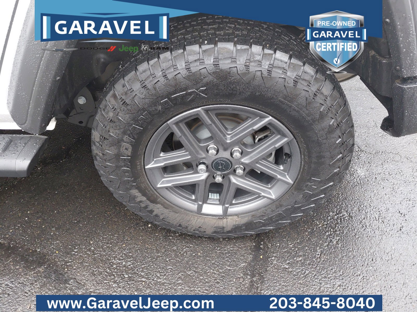 Used 2025 Jeep Wrangler Sport S image 28