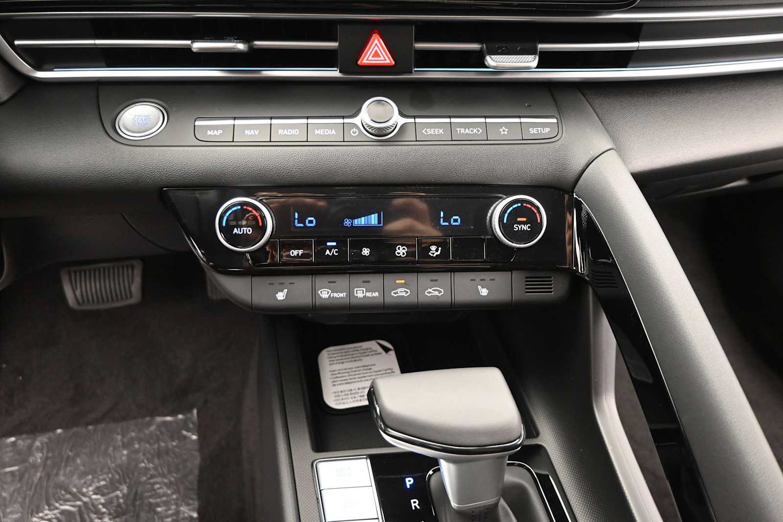 New 2026 Hyundai Elantra Limited FWD image 20